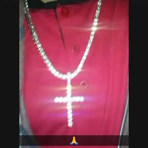 24" tennis necless with a 3mm diamonds cross